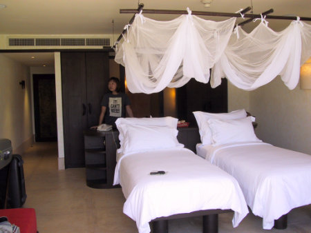 Phuket Rawai beach Eveson hotel