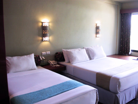 Phuket Karon beach Karona Tropical resort hotel