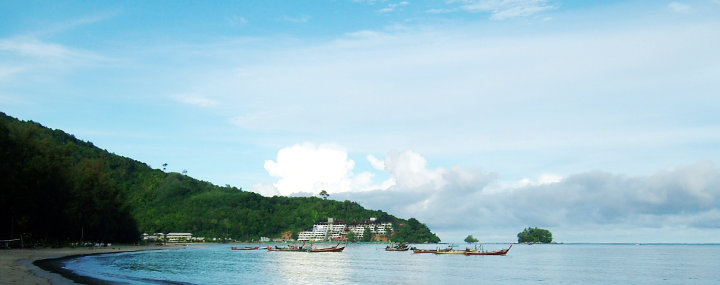 Phuket Nai Yang beach