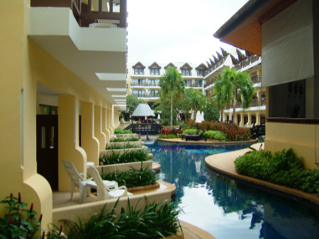 Phuket Karon Beach Woraburi resort hotel