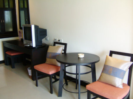 Phuket Karon Beach Woraburi resort hotel