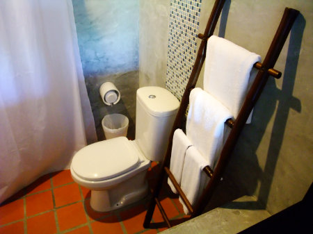 Phuket Surin beach Benyada lodge