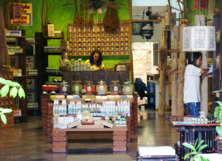 Phuket Surin beach Lemongrass house