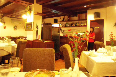 Phuket Patong beach Maccheroni italian restaurant