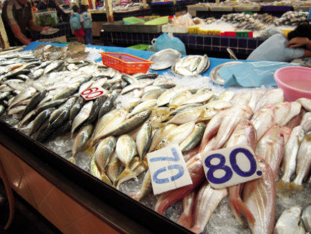 Phuket Patong beach market