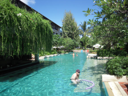 Phuket Patong beach banthai resort hotel