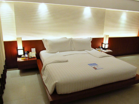 Phuket Patong beach La Flora hotel