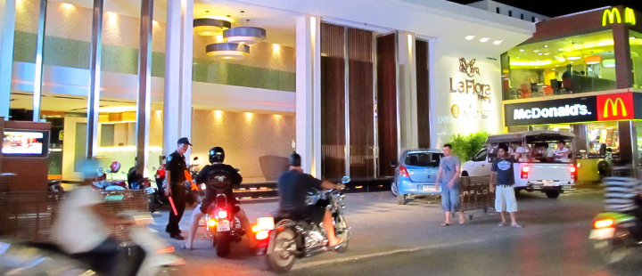 Phuket Patong beach La Flora hotel