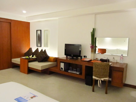 Phuket Patong beach La Flora hotel