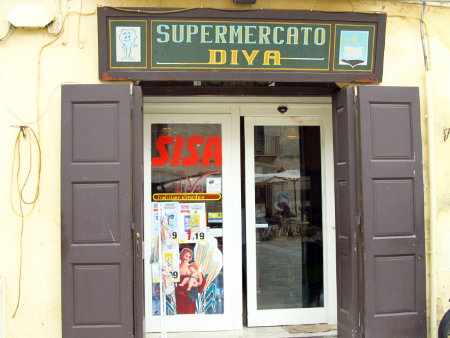 Italia Matera Supermercto