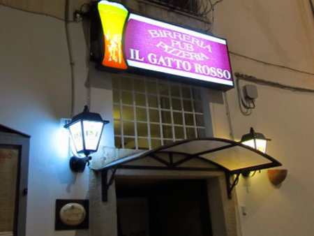 Italia Ostuni IL GATTO ROSSO