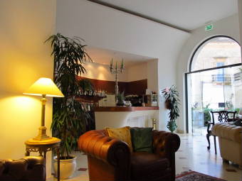 IXgD[jEpX(Ostuni Palace)