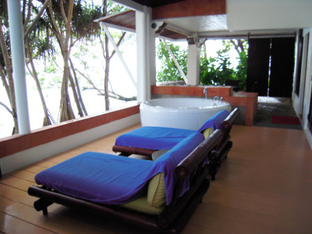 Phuket kata beach Mom Tri's Villa Royal