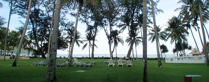 Katathani phuket beach resort hotel