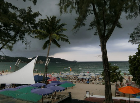 Phuket Patong safari beach hotel
