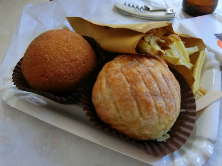 Italy Palermo ke Palle arancino